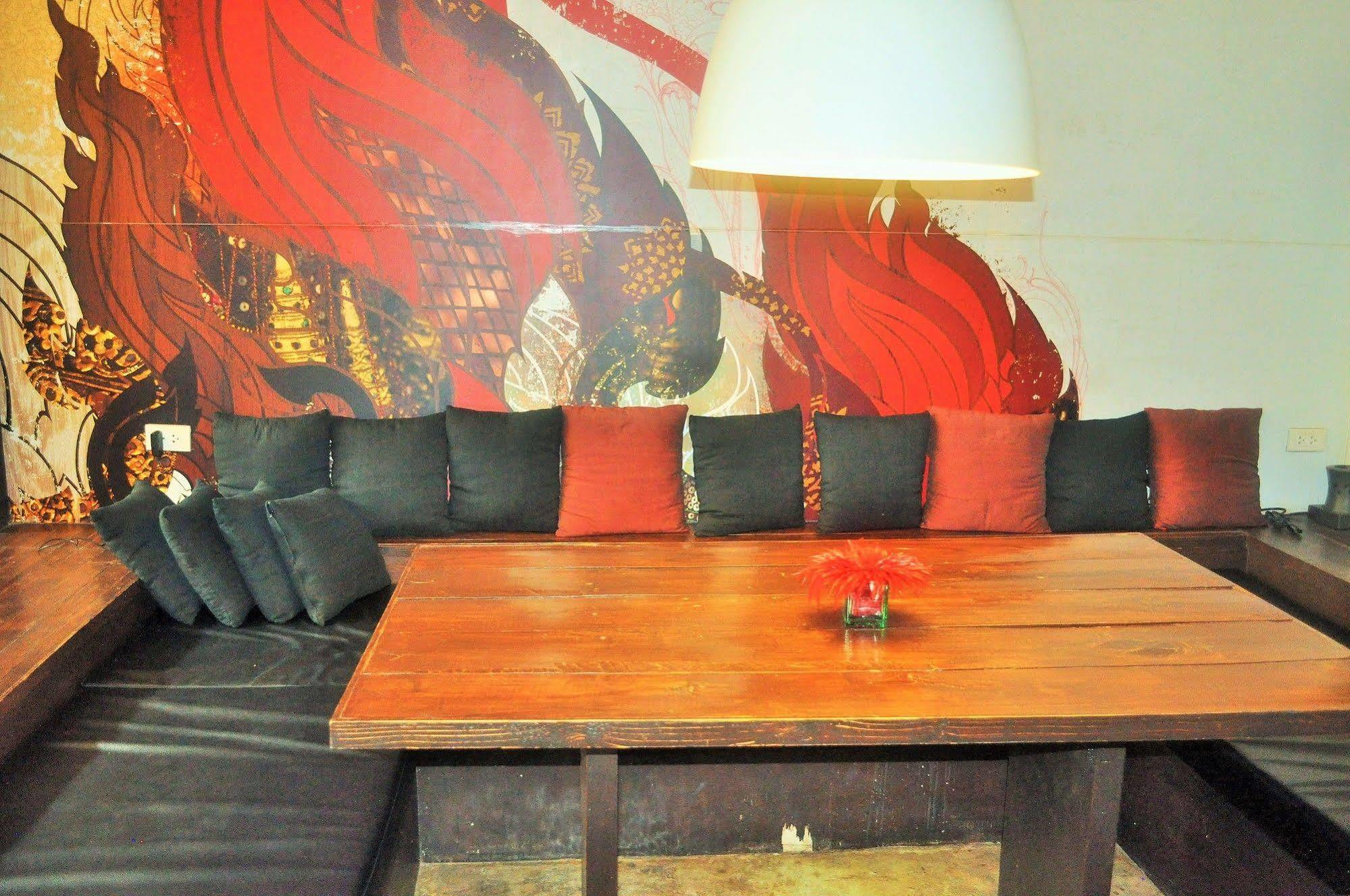 Seven Hotel Bangkok Luaran gambar